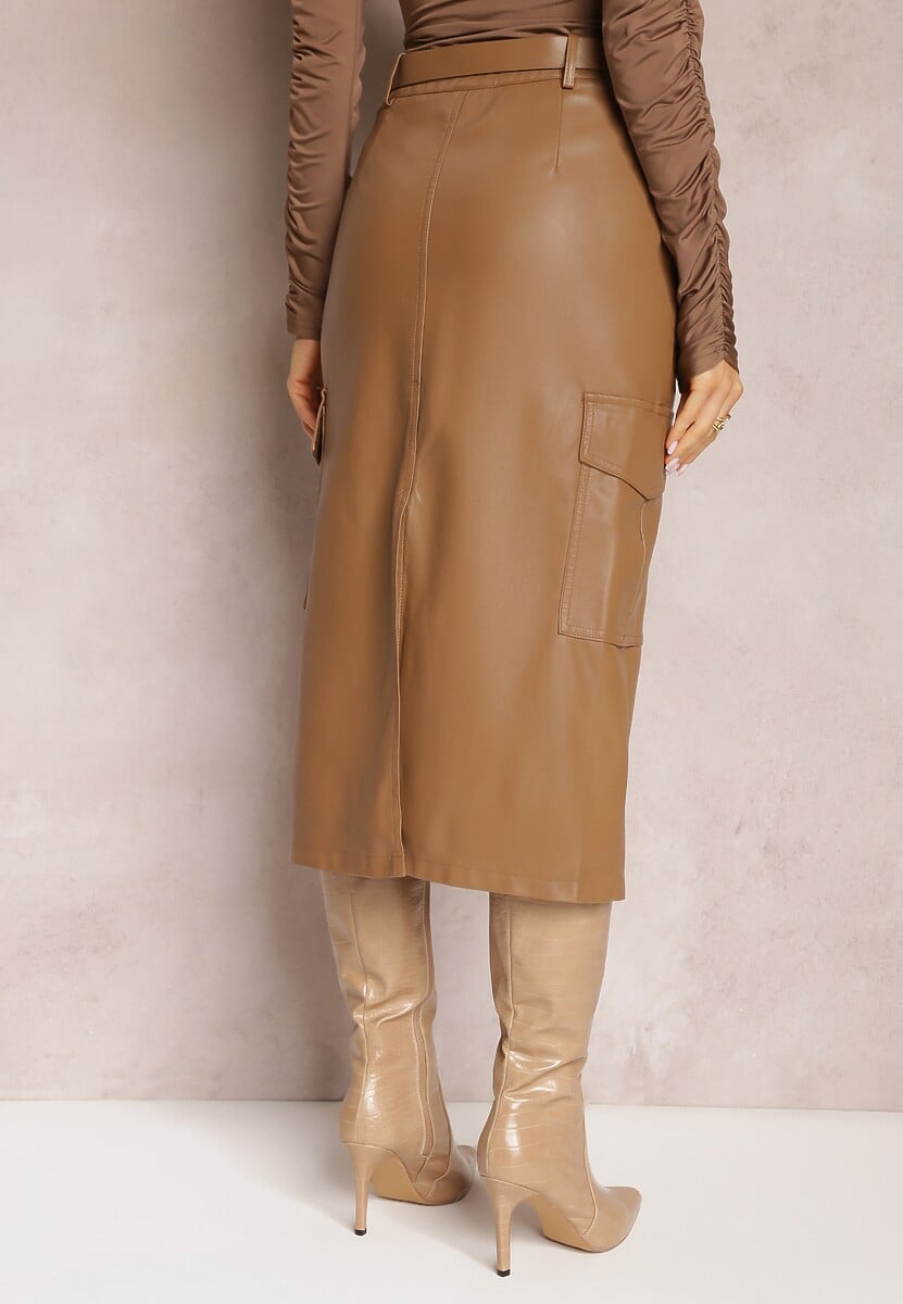 Beżowa Spódnica Midi z Imitacji Skóry Paskiem i Kieszeniami Cargo Edvardisa