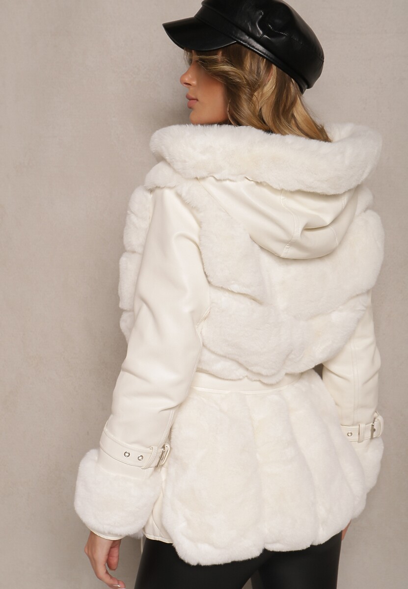 Beżowa Kurtka Futerko z Ekoskórzanymi Rękawami z Klamrami Kapturem i Wiązanym Paskiem Mesizelle