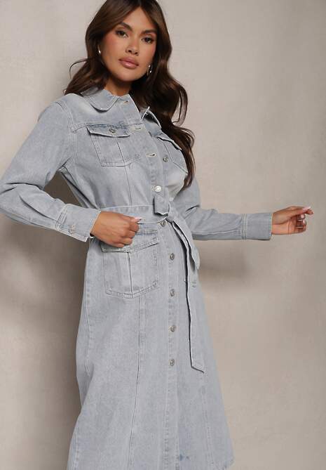 Jasnoniebieska Bawełniana Sukienka Jeansowa o Koszulowym Fasonie z Paskiem i Kieszeniami Dettia