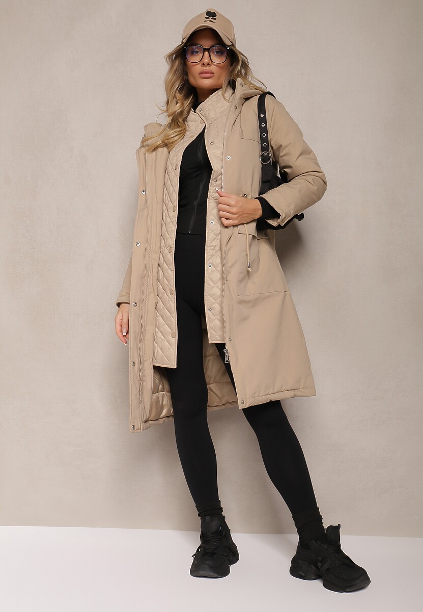 Ciemnobeżowa Długa Kurtka z Kieszeniami i Kapturem Podkreślająca Talię Tarindela