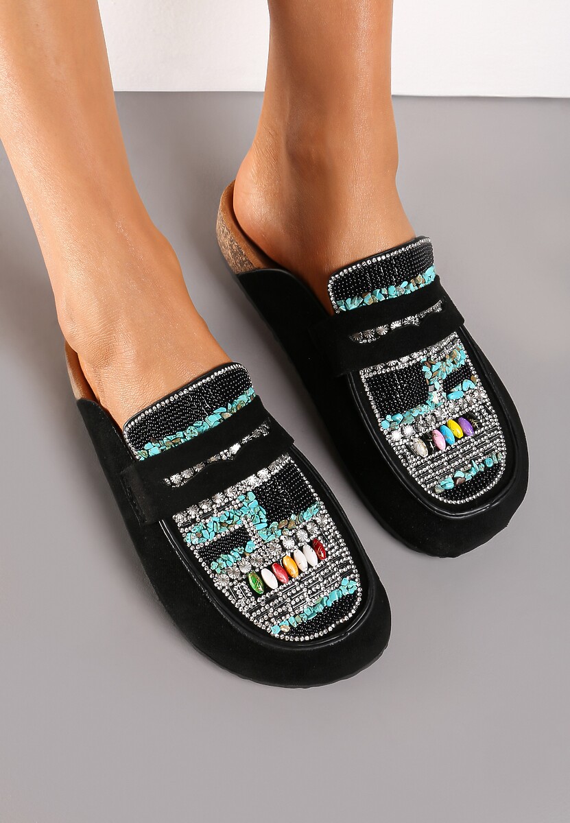 Czarne Klapki Mule z Koralikami na Zakrytym Nosku Aserhia