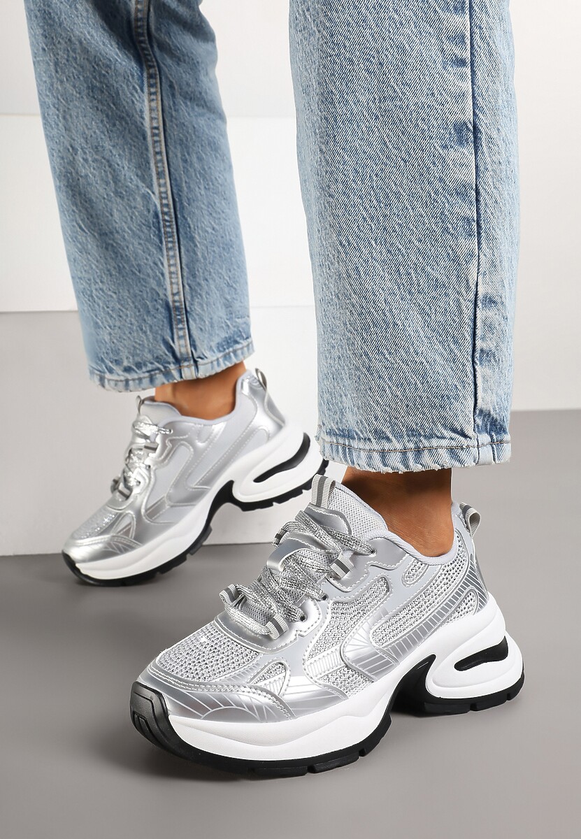 Srebrne Brokatowe Sneakersy w Streetwearowym Stylu na Piankowej Podeszwie Felindris