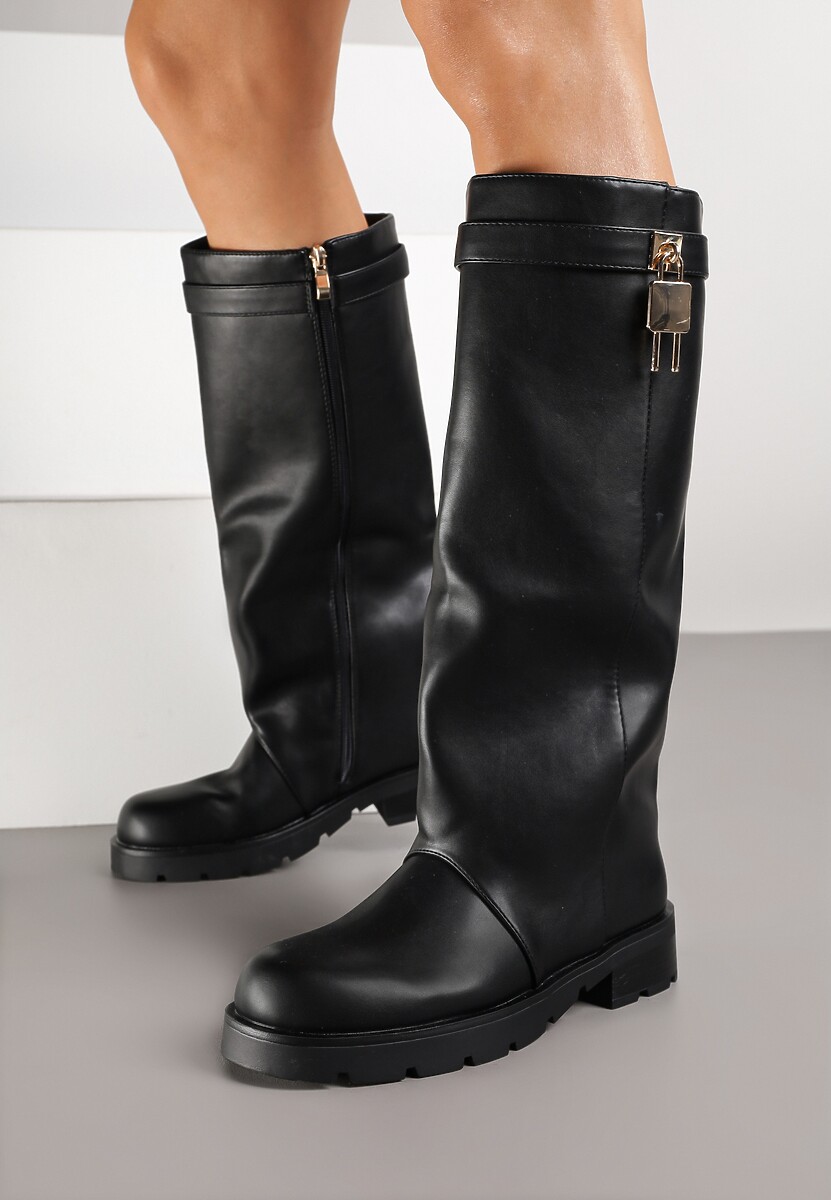 Czarne Kozaki z Imitacją Nakładkowej Cholewki i Aplikacją Nallara