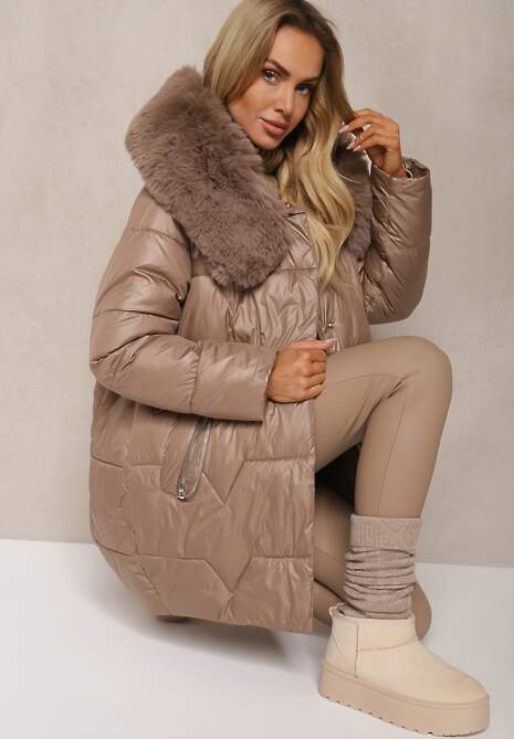 Ciemnobeżowa Pudełkowa Kurtka Pikowana Ozdobiona Odpinanym Futerkiem i Suwakiem Hedizelle