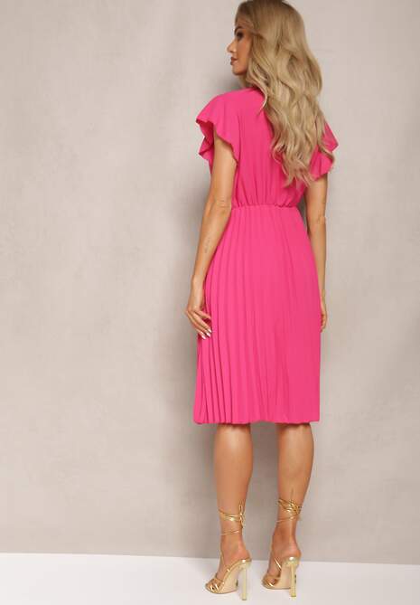 Ciemnoróżowa Midi Sukienka o Rozkloszowanym Fasonie z Kopertowym Dekoltem i Plisami Axanntia