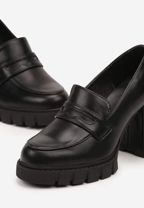 Czarne Czółenka na Słupkowym Obcasie Rivasola