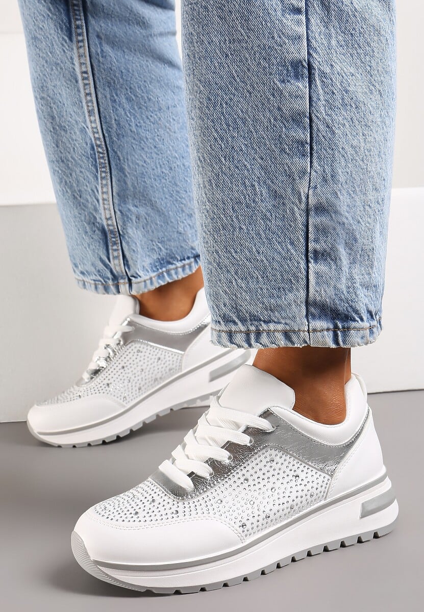 Białe Sznurowane Sneakersy z Ekoskóry z Cyrkoniami na Grubej Podeszwie Arpite