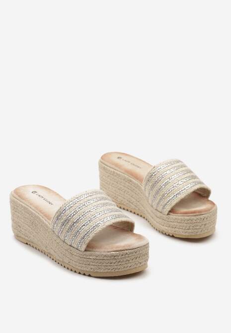 Srebrno-Beżowe Klapki z Wyściółką z Ekozamszu na Koturnie Ozdobionym Plecionką  Fitesa