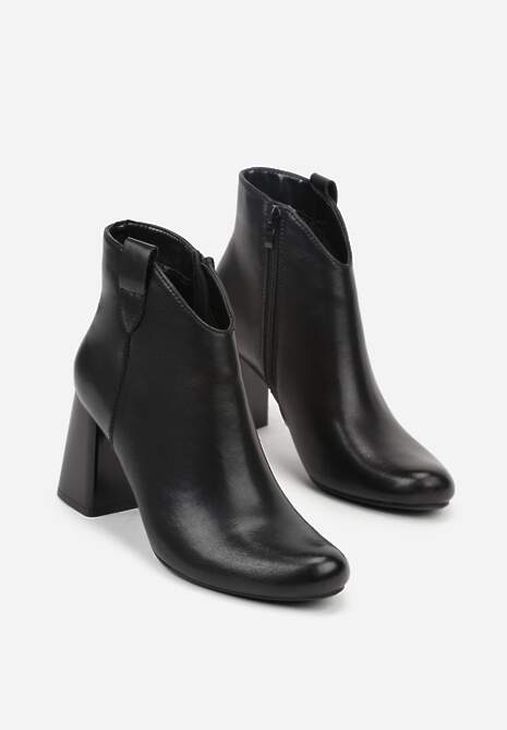 Czarne Skórzane Botki na Słupkowym Obcasie w Eleganckim Stylu Salenoria