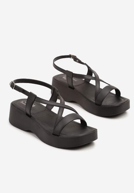 Czarne Sandały na Niskiej Platformie z Paskami w Kształcie X Nusialia