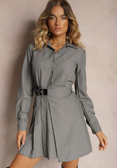 Szara Koszulowa Sukienka Utility z Plisowaną Asymetryczną Spódnicą z Paskiem Mussoria