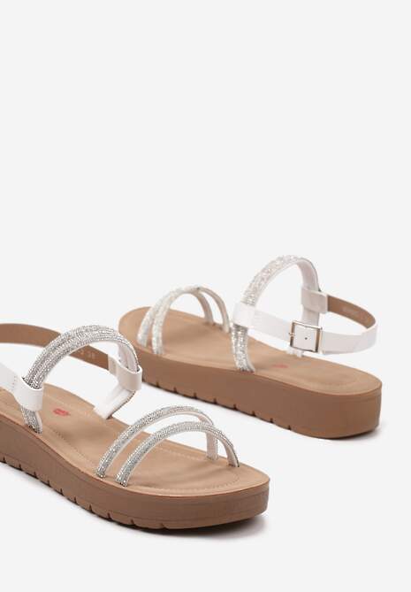 Białe Sandały na Płaskiej Podeszwie z Cyrkoniami Zapinane przy Kostce  Elltiana