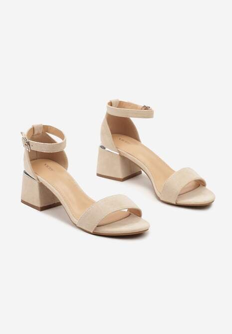 Beżowe Sandały na Słupku z Imitacji Skóry Zdobione Elementami o Metalicznym Wykończeniu Aloeli