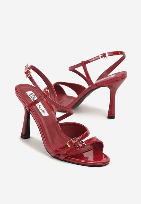 Czerwone Sandały na Obcasie Zdobione Skośnym Paskiem i Klamerkami Mallunea