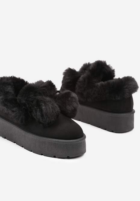 Czarne Śniegowce na Platformie z Pomponami i Ozdobnym Sztucznym Futerkiem Iriviane