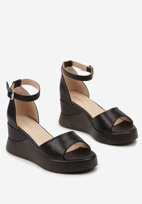 Czarne Sandały na Klasycznym Koturnie z Platformą Zapinane Wokół Kostki Denrietta