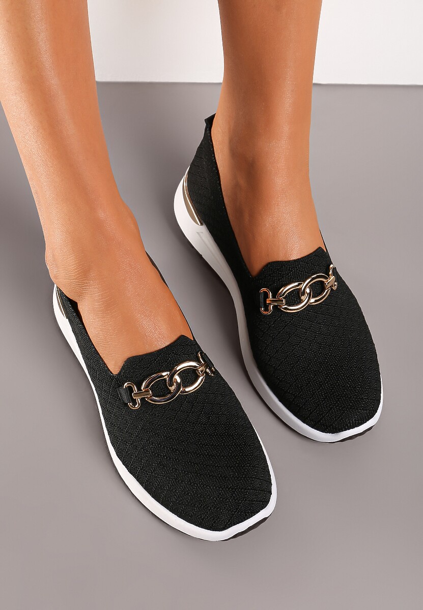 Czarne Wsuwane Półbuty w Stylu Tenisówek Ozdobione Klamrą Wiatalia