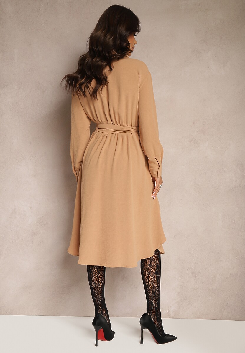 Ciemnobeżowa Sukienka Midi z Kołnierzykiem i Materiałowym Paskiem Rasik