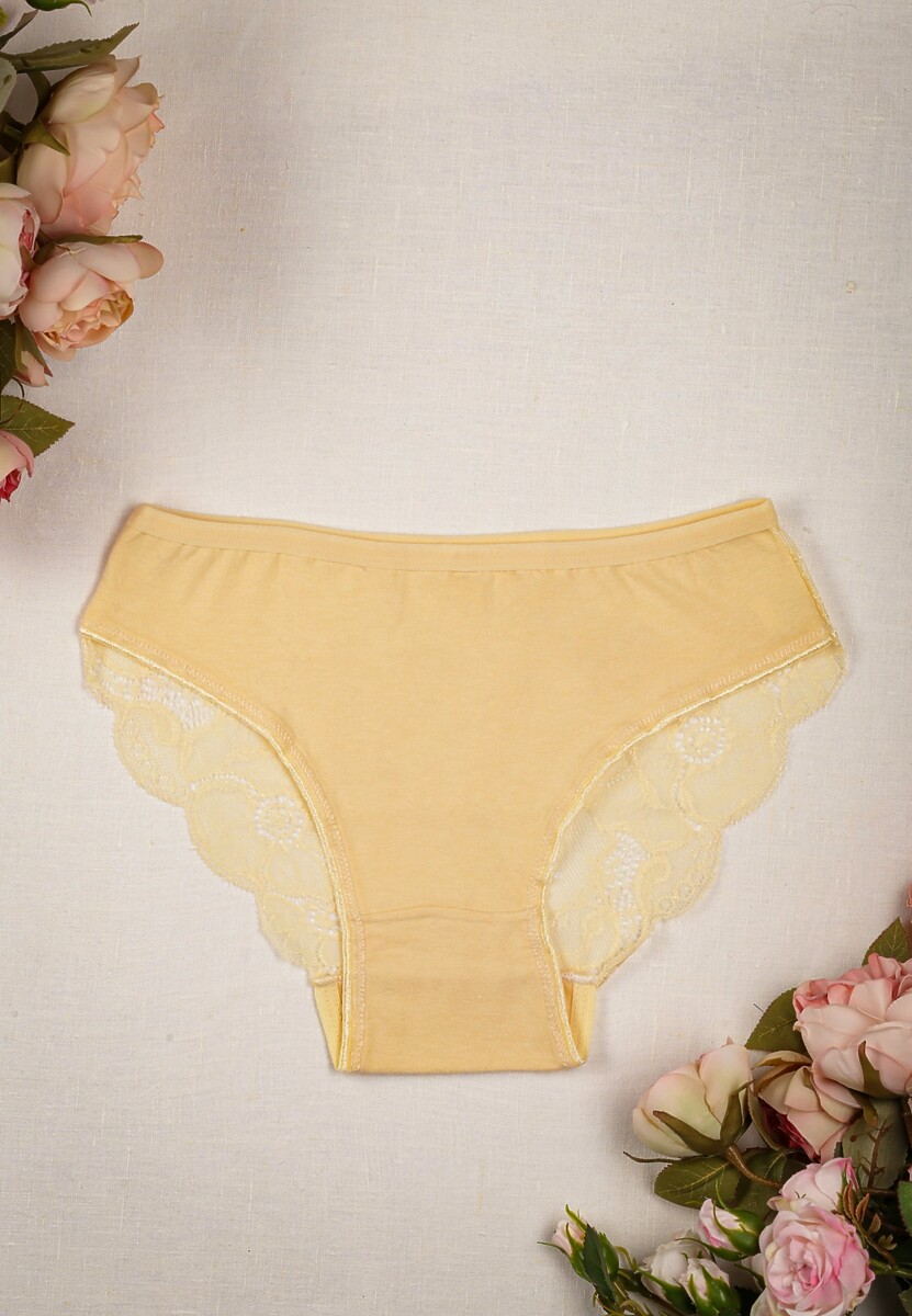 Jasnobeżowe Majtki Figi z Koronką z Tyłu Katriele