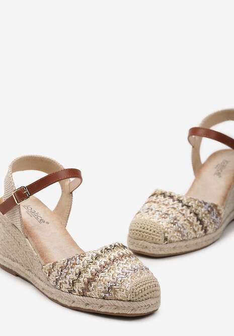 Beżowe Sandały ze Sprzączką na Plecionym Koturnie Niwila