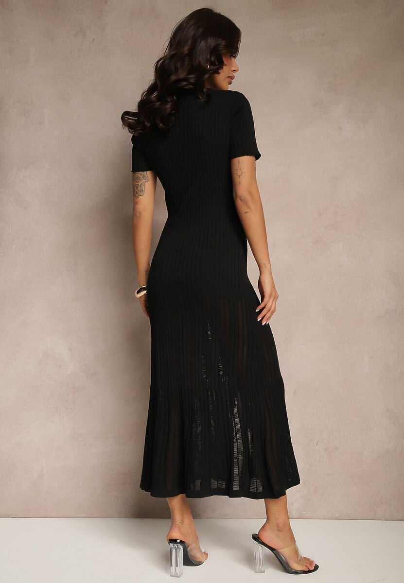 Czarna Dopasowana Sukienka z Dzianiny z Wiskozą Zdobiona Guzikami i Falbaną Aluona