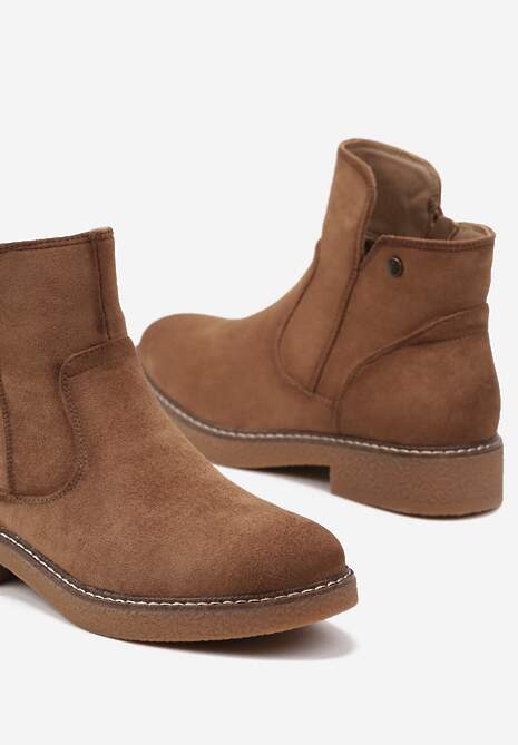 Brązowe Botki na Płaskiej Podeszwie z Ozdobnymi Przeszyciami Harirae