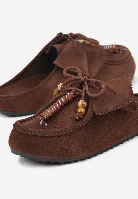 Brązowe Klapki Boat Shoes z Imitacji Zamszu z Kokardą i Koralikami Lodlia