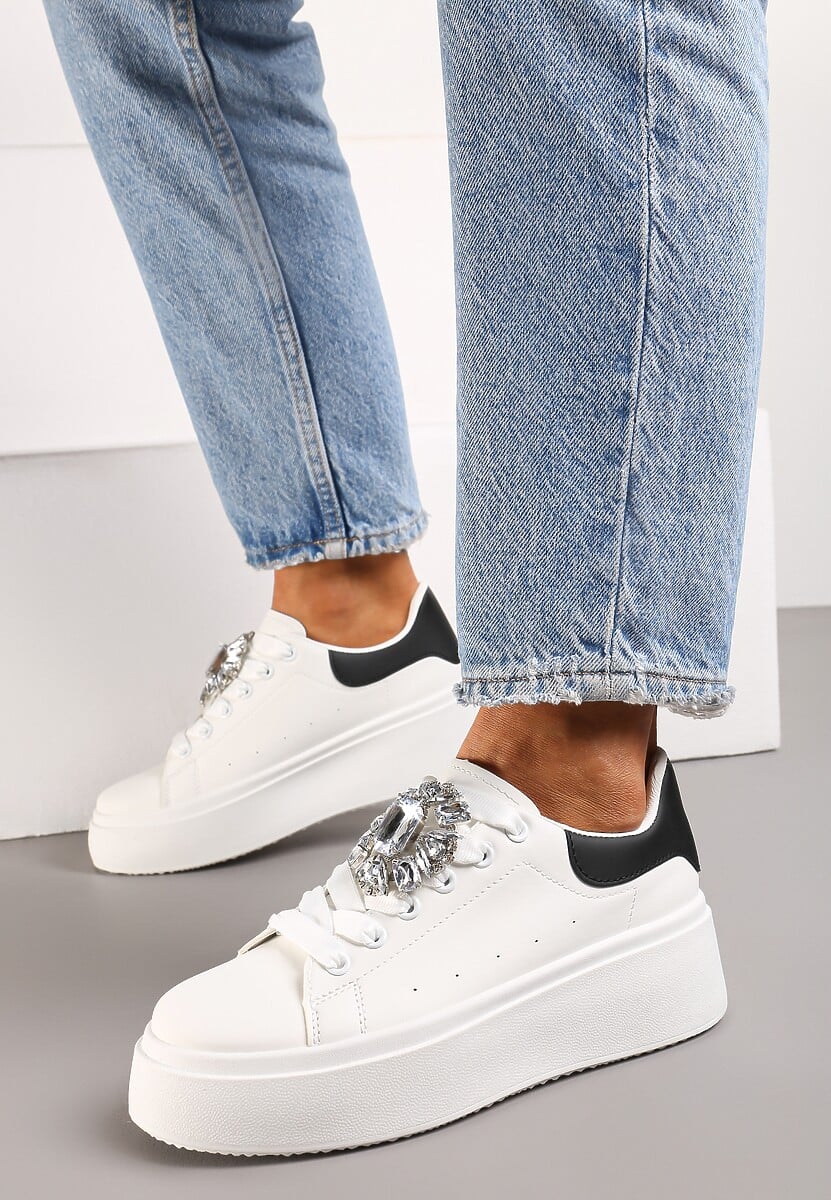 Biało-Czarne Sneakersy na Grubej Podeszwie z Ozdobną Aplikacją Kamienia  Danthia