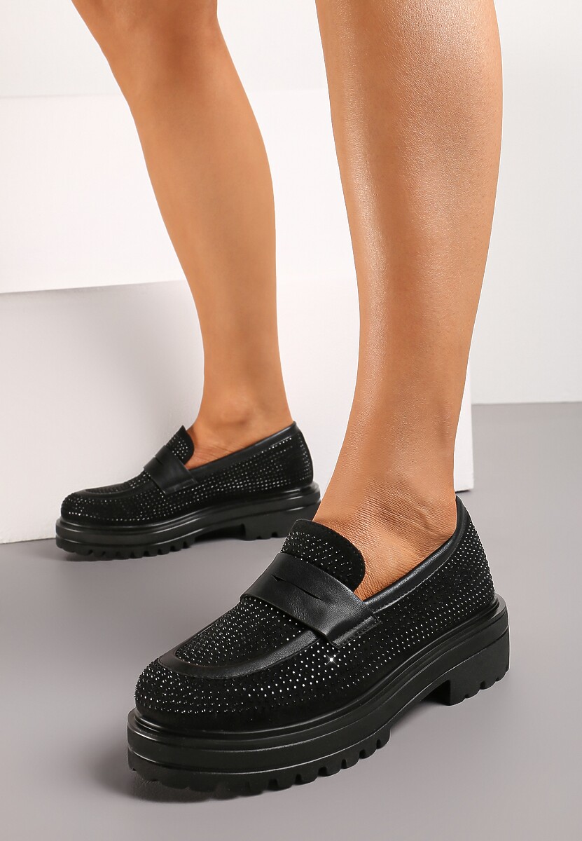 Czarne Mokasyny z Drobnymi Cyrkoniami na Cholewce Wrennitte