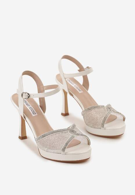 Białe Sandały na Szpilce Ozdobione Motywem Cyrkonii i Koronki Fodinna