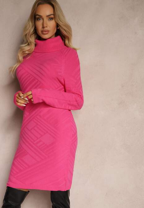 Fuksjowa Dzianinowa Sukienka o Prostym Kroju z Golfem Sinavellea