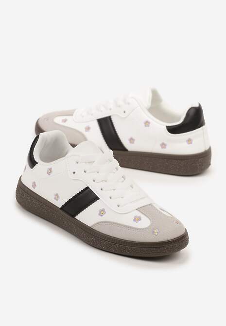 Białe Sneakersy Tenisówki Ozdobione Kwiatkami Zummine