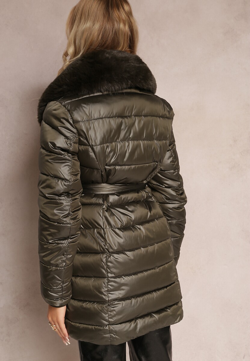 Ciemnozielona Pikowana Kurtka z Wiązanym Paskiem i Kołnierzem z Futerka Avrissa