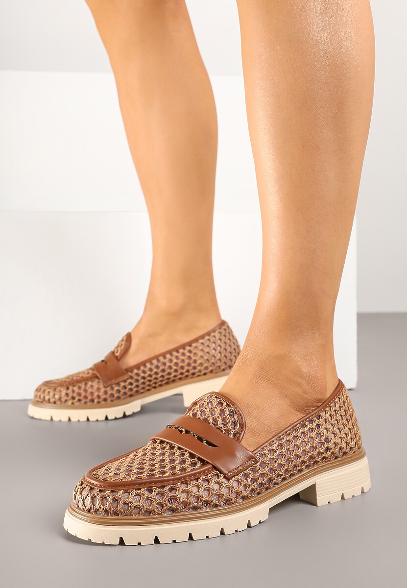 Brązowe Ażurowe Mokasyny z Ozdobnym Paskiem Uliarwena