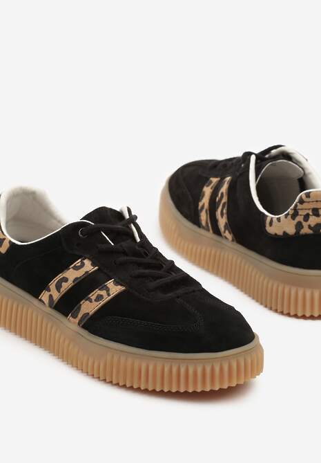 Czarne Zamszowe Sneakersy w Stylu Kultowych Tenisówek ze Skórzaną Wkładką i Wzorem w Panterkę Tenannia