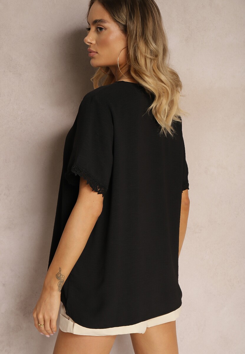 Czarna Bluzka z Wykończeniami z Koronki i Dekoltem V Mallana