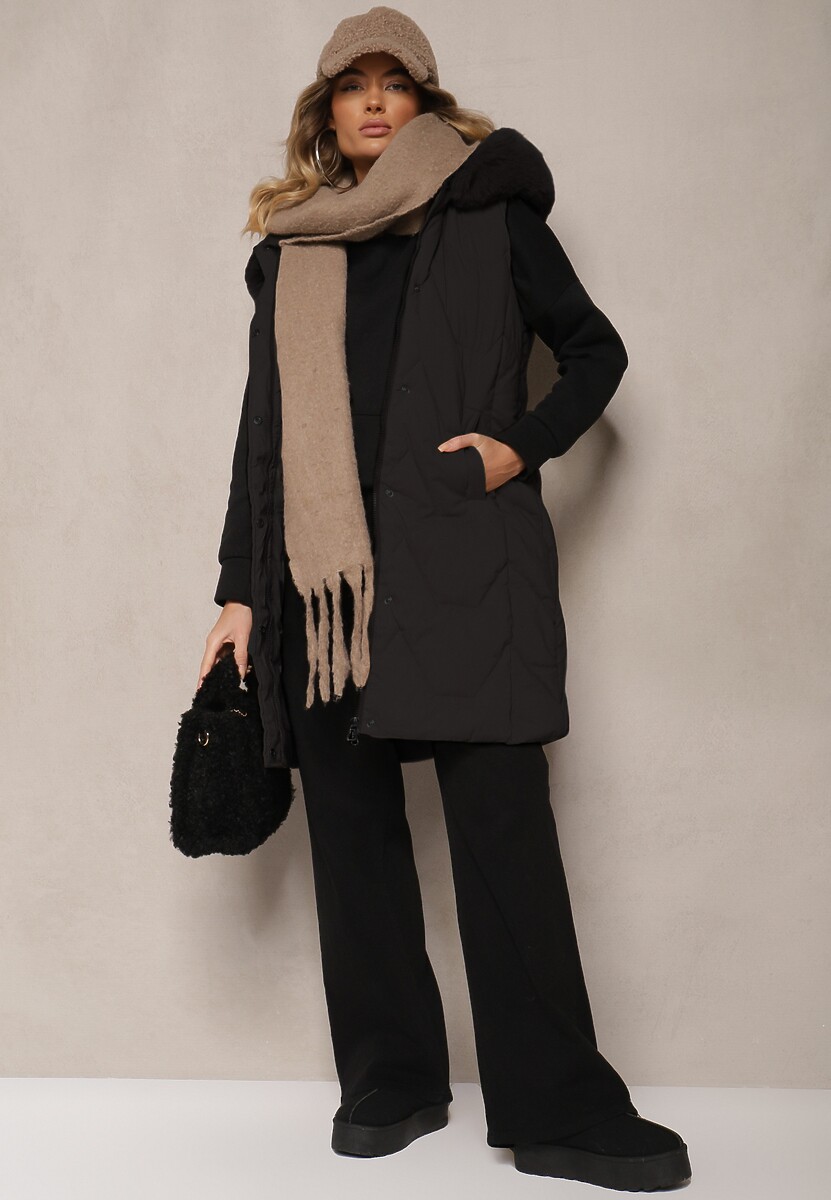 Czarna Kamizelka Pikowana z Kapturem i Odczepianym Futerkiem Innaleia