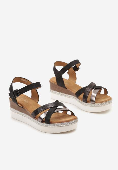 Czarne Sandały na Koturnie z Imitacji Skóry Ozdobione Plecionką z Zapięciem na Sprzączkę Karalia