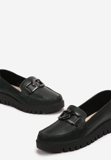 Zielone Mokasyny Wsuwane na Płaskiej Podeszwie z Metalową Aplikacją Handa