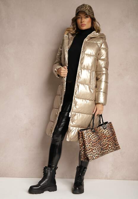 Złota Metaliczna Kurtka Zimowa o Długim Kroju z Pikowaniem Worfezi