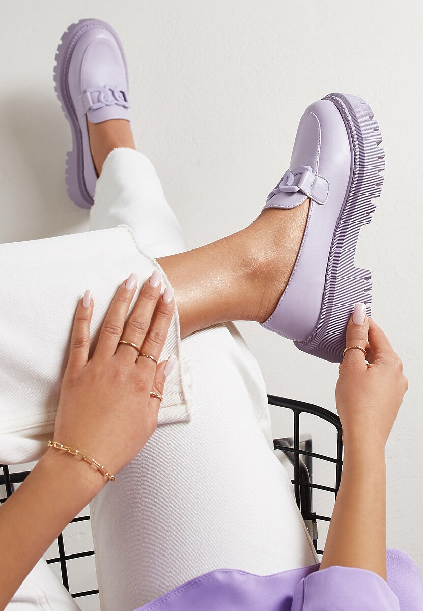 Fioletowe Mokasyny Zdobione Łańcuchem Tholes