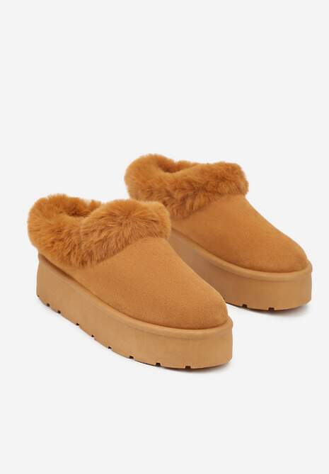 Brązowe Krótkie Śniegowce na Platformie Ozdobione Futerkiem Sewlara