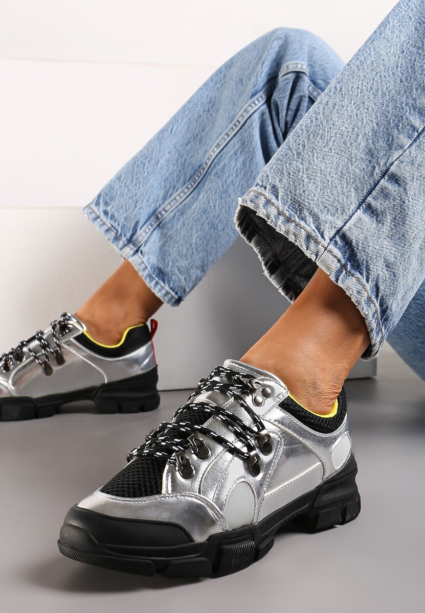 Srebrne Sznurowane Sneakersy na Płaskiej Podeszwie z Metalicznymi Wstawkami i Cyrkoniami Ciedra