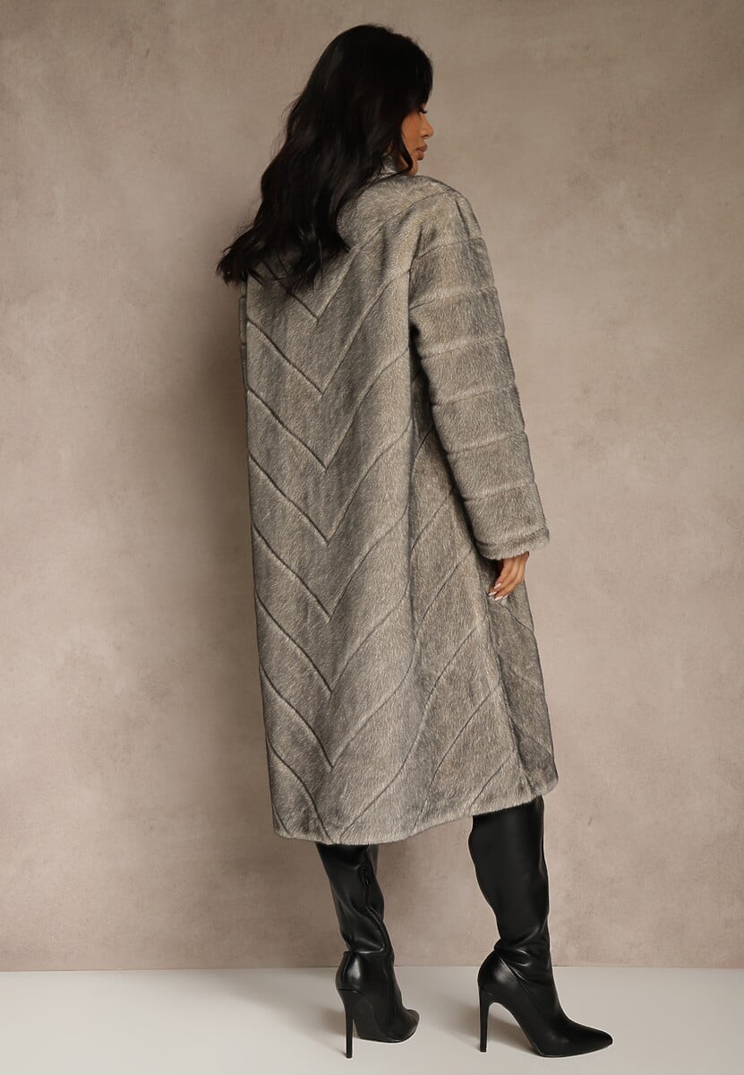 Beżowy Płaszcz Futerko o Długim Kroju z Przeszyciami i Stójką Zeniera