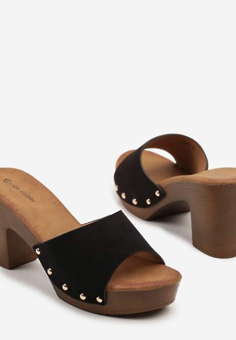 Czarne Klapki w Stylu Drewniaków na Słupkowym Obcasie z Nitami Mevane