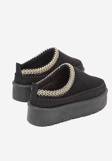 Czarne Śniegowce z Futrzanym Ociepleniem na Platformie Reiandea