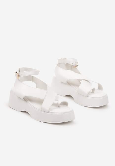 Białe Sandały Japonki na Platformie Ozdobione Wycięciami Greadia