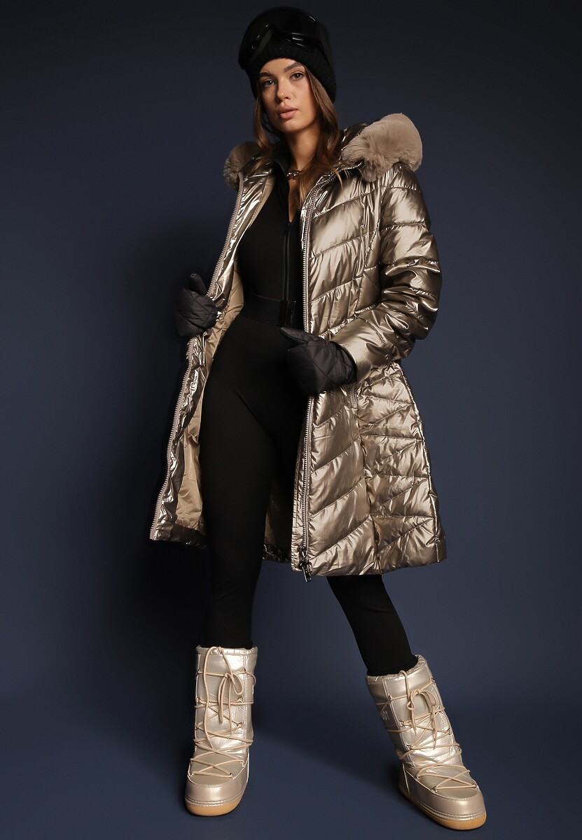 Złota Pikowana Kurtka Metaliczna z Kapturem i Futerkiem Vivana