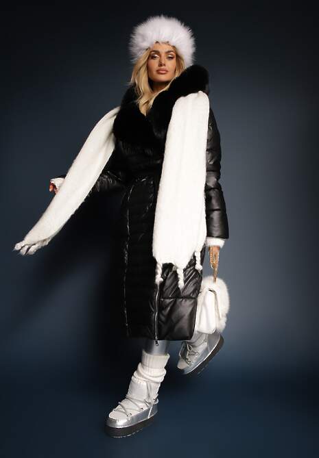 Czarna Kurtka Pikowana Długa Płaszcz z Imitacji Skóry z Futerkiem Flechie