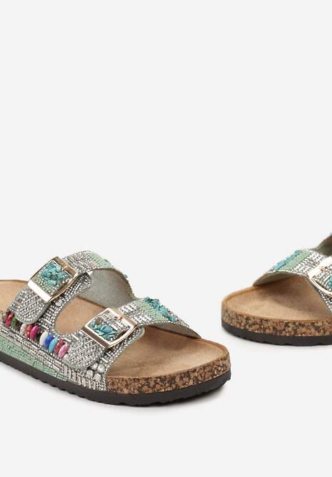 Zielone Klapki ze Sprzączkami Ozdobione Kryształkami i Koralikami  Paura